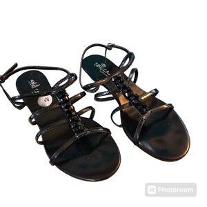 Sbicca Strappy Black Sandal with Acrylic Beads Women's size 8 Good Condition